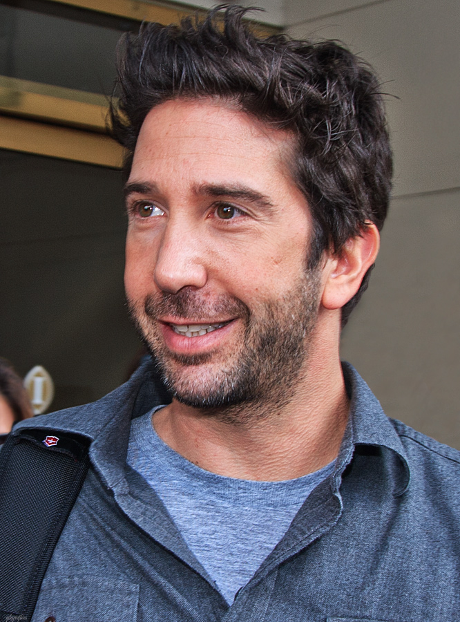 Happy Birthday Gen X\r David Schwimmer - turns 55 today! 