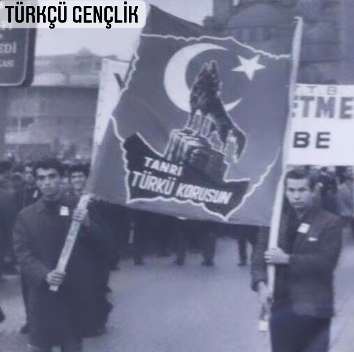 Düşmana salsa, tek bile kalsa
Türk hiç yılar mı, Türk hiç yılar mı?
Türk yılmaz, Türk yılmaz!
Cihân yıkılsa, Türk yılmaz!