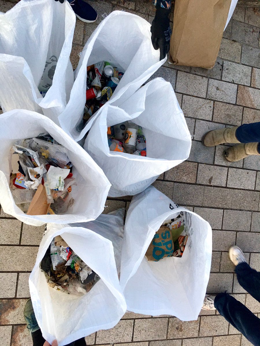 SUACalling's tweet photo. Long time no see! But I have been busy behind the scenes. Here are some pics from a litter pick I did with Plastic Free Stratford upon Avon. If you want to join us in helping Stratford become plastic free, please join our Facebook group - just search Plastic Free Stratford! https://t.co/FSdKydmwV6