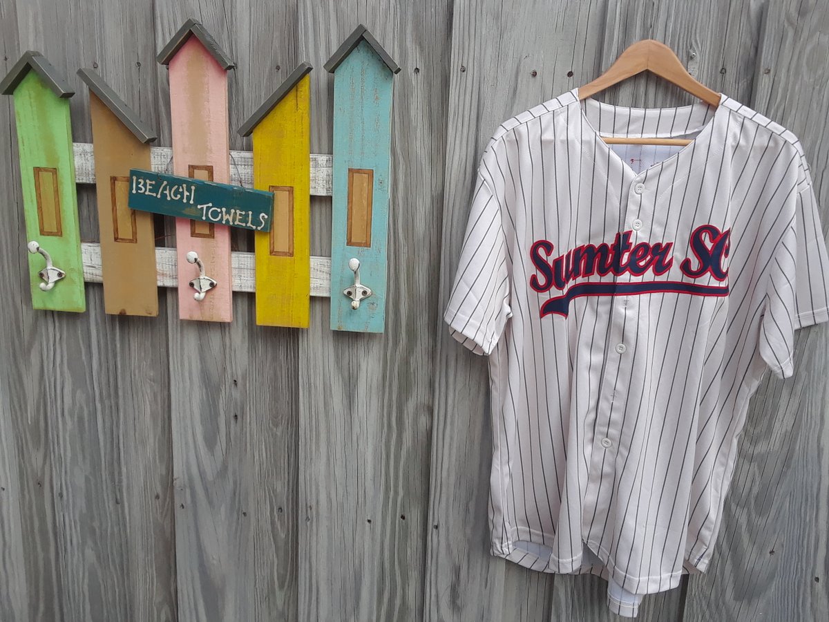 StockerRoad's tweet photo. @capecodbaseball @leebrice 

As the season ends, waiting for the Boys of Summer to return next year, along with the barnstorming band of Lee Brice, hope springs eternal, cheers, then! https://t.co/0onyzag8vA