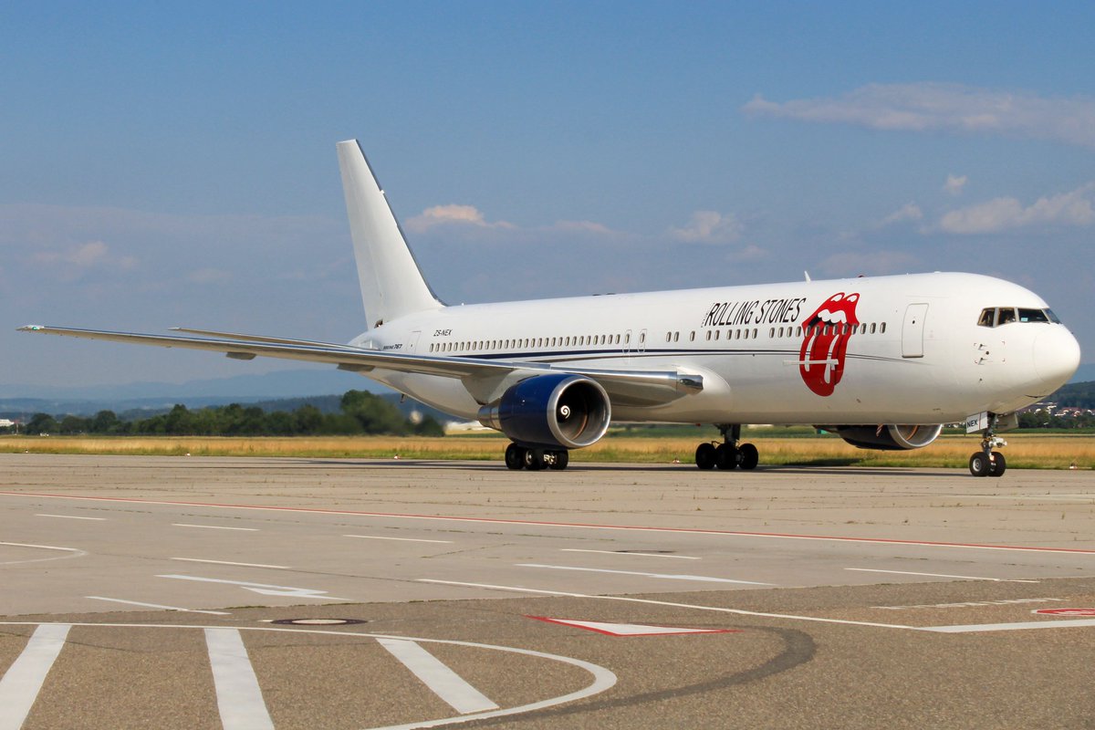 AviaphotoYannis's tweet photo. #ZSNEX #B767 taxiing at #stuttgart carrying the #rollingstones 

#aviation #photography #aviationphotography #plane #planespotting https://t.co/nuNgjaSmMC