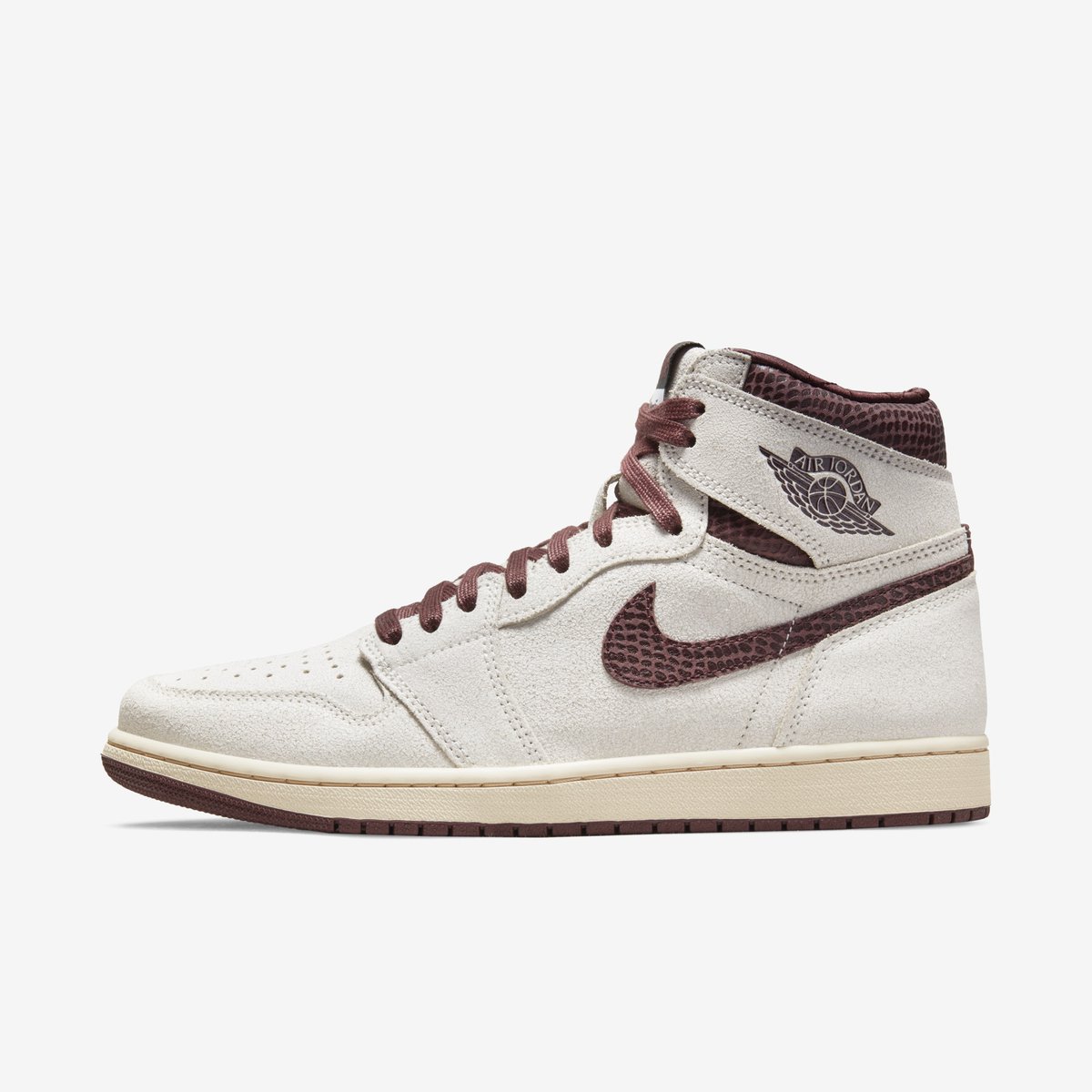 J23app's tweet photo. Official Images: A Ma Maniere x Jordan 1 Retro High OG https://t.co/hhL41TXMQb
