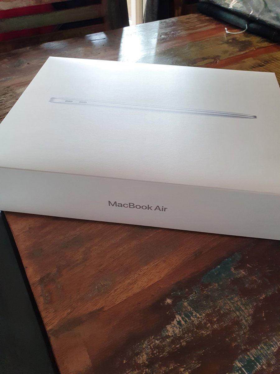 BRClubNFT's tweet photo. Much needed upgrade to help work on this wonderful project with you all! #MacBookAirM1 #WAGMI #NFT #crypto https://t.co/boC96yi4yo