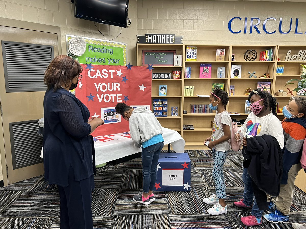 bryantsdb's tweet photo. Election Day and the students at J A Fair are performing their Civic Duty! https://t.co/QIAnWQ7GSo