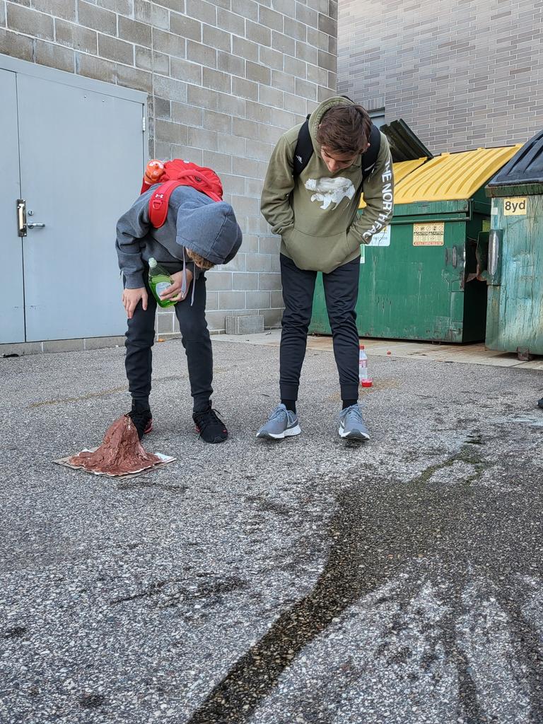 It's volcano day at JMS! 🌋 Earth science students are testing their creations.
