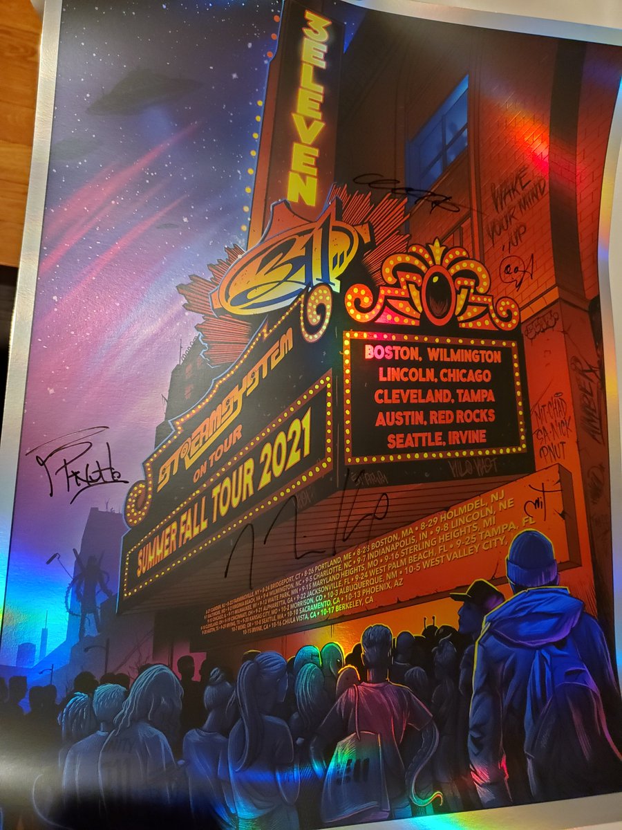 prism_sight's tweet image. I really love and appreciate @311 for this tour and the #311streamsystem 
Seeing it live and from home for all 10 streams! Watching behind the scenes will always reinforce how special you guys are❤💚💛 @pnut @NickHexum @ghostwolfmusic and also @the311store