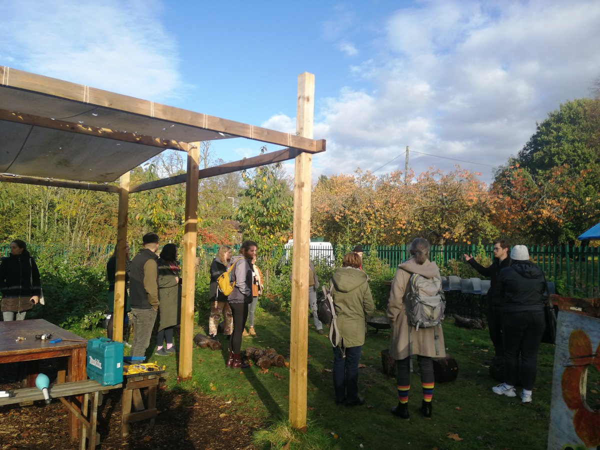 Manchester Urban Diggers leading a short tour of the beautiful @Plattfieldsmar1 #permaculture garden, exploring how urban gardens can grow and connect with their local communities.