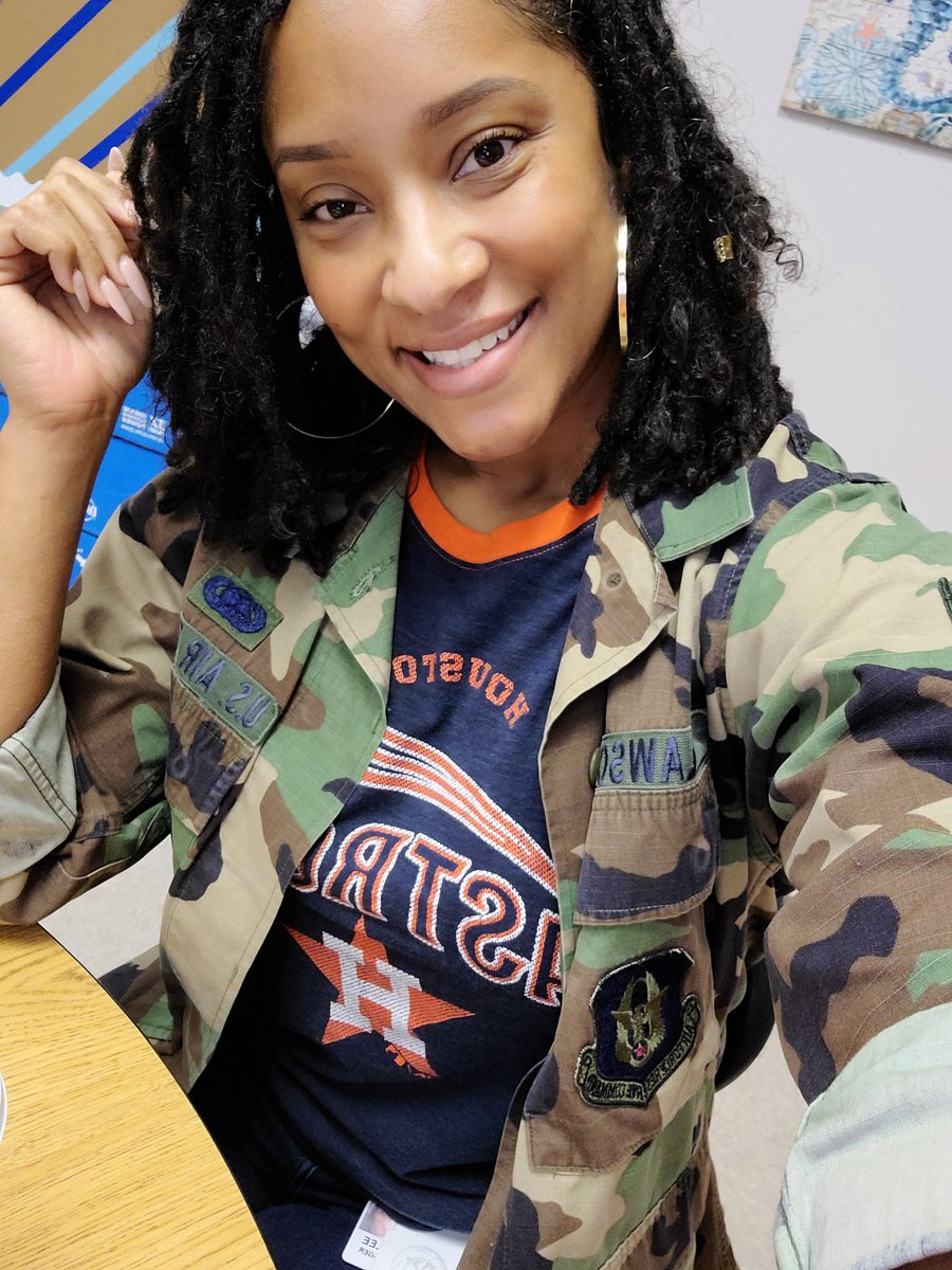 At @DoganElementary reppin the @astros #OrangeOutHISD #ForTheH