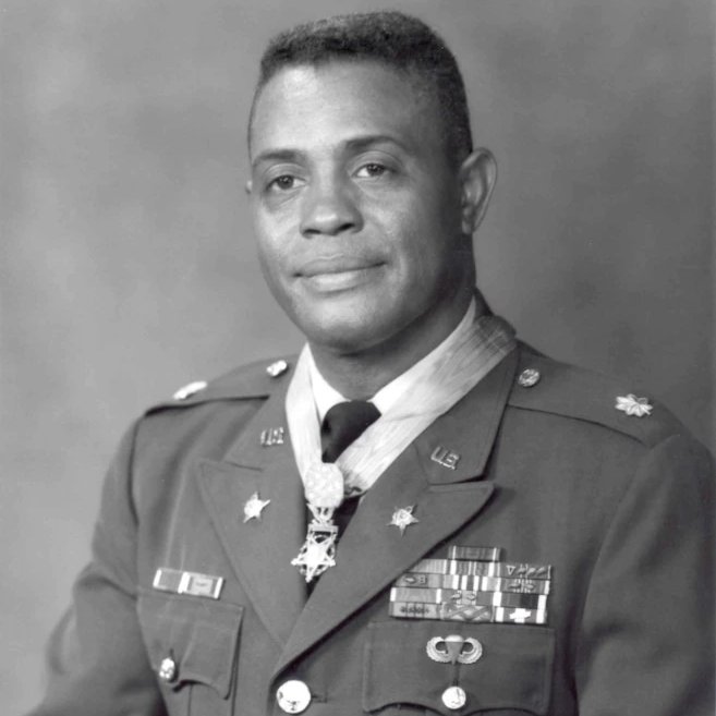 ArmyROTC's tweet photo. An #ArmyROTCAlumni, MG Rogers graduated from West Virginia State College (now @WVStateU), where he earned a degree in mathematics &amp; commissioned as a Field Artillery Officer in 1951. 

#HBCUPride | #STEM | #MedalOfHonor

@CG_ArmyROTC | @TRADOC | @4thBdeArmyROTC | @hamiltons_own https://t.co/KODxvmhCeD