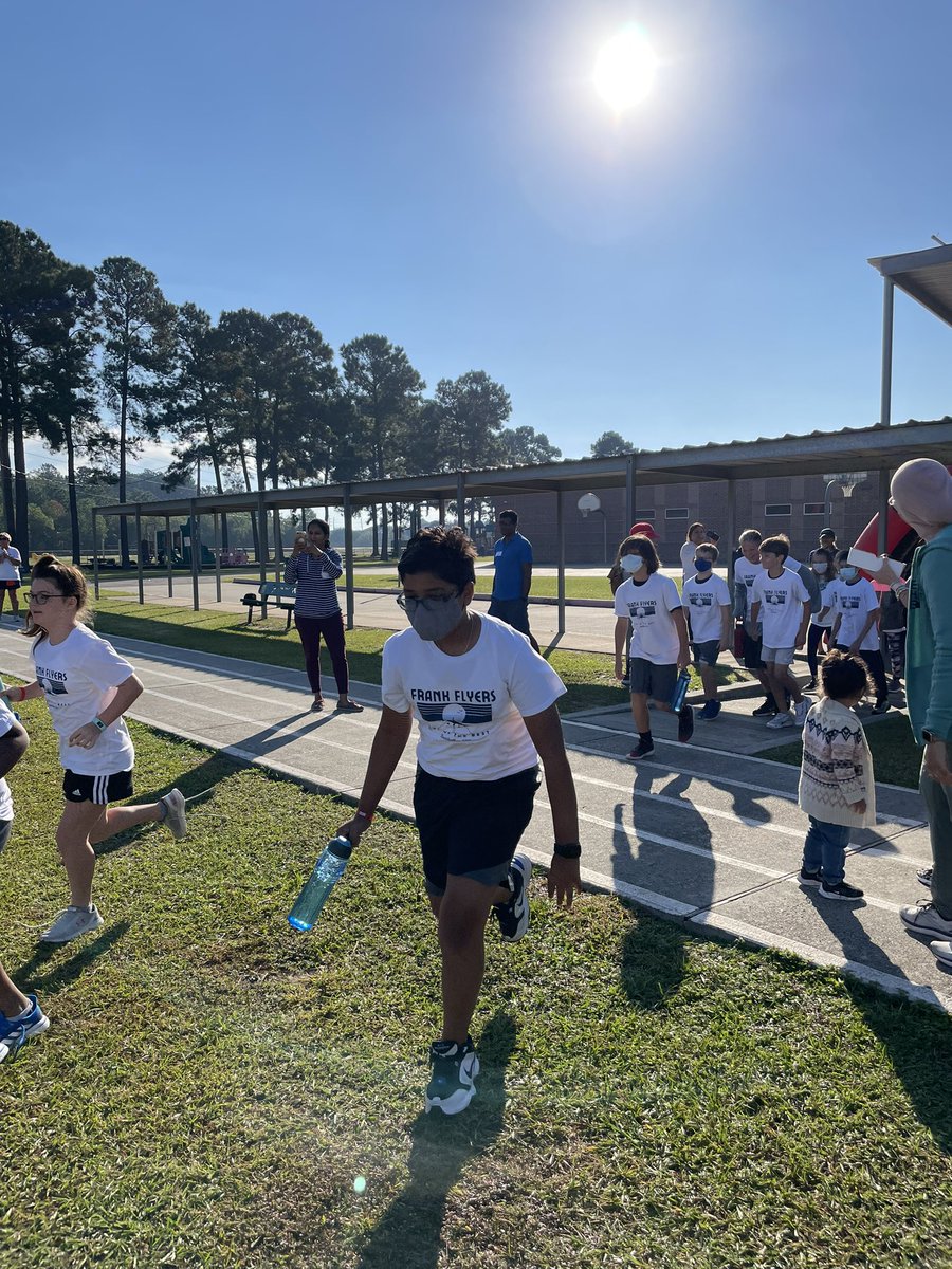 TyraStorie's tweet photo. Frank Flyer Fun Run and Voting! #ElectionDay #bestofthebest #kleinisd #kleinfamily https://t.co/tCNX9wE3fr
