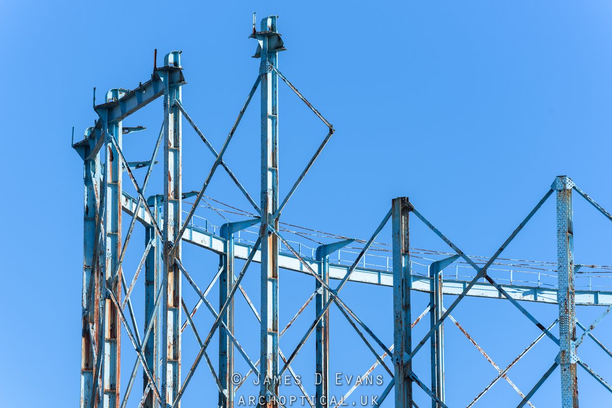 archoptical's tweet photo. Croydon Gas Holder demolition, Waddon Marsh, Croydon. #croydon, #gasholder, #waddonmarsh, #architecture, #london, #photography, #industrialarchitecture, #demolition, #croydongasholder, #london, #photography https://t.co/1e8vNwzbxu