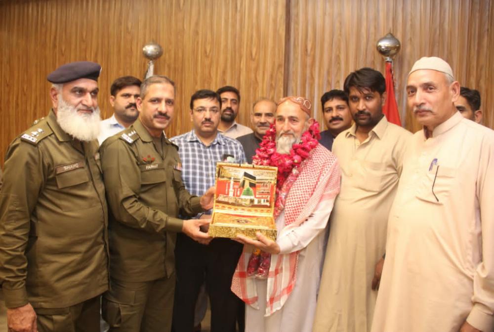 SP Headquarters Lahore tweet media