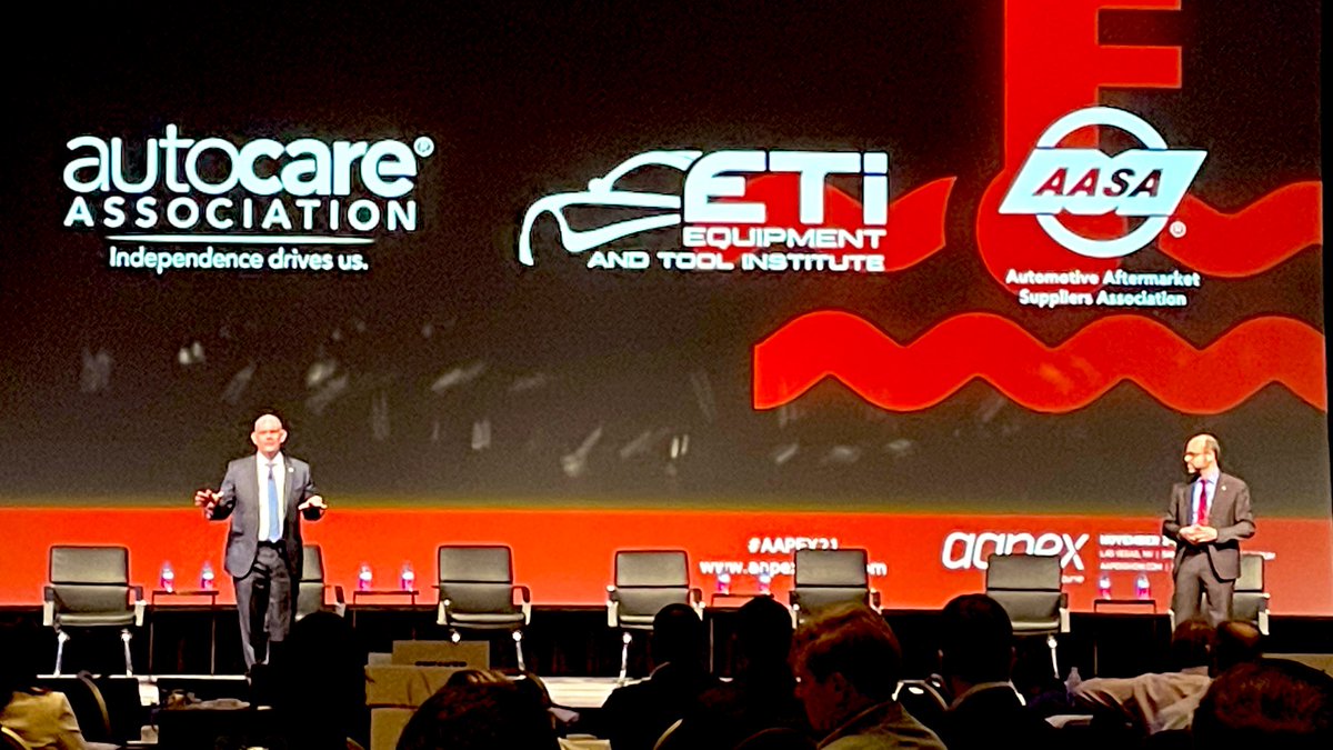 Leebles73's tweet photo. Kicking off #AAPEX2021 w/ @President_AASA &amp; @AutoCareCEO calling it a ‘Homecoming’ 
.
.
. @AASA_MEMA https://t.co/KgpsbIM9BT