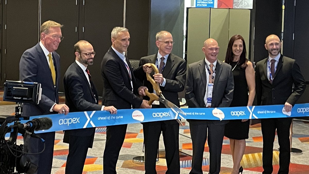 Leebles73's tweet photo. Kicking off #AAPEX2021 w/ @President_AASA &amp; @AutoCareCEO calling it a ‘Homecoming’ 
.
.
. @AASA_MEMA https://t.co/KgpsbIM9BT