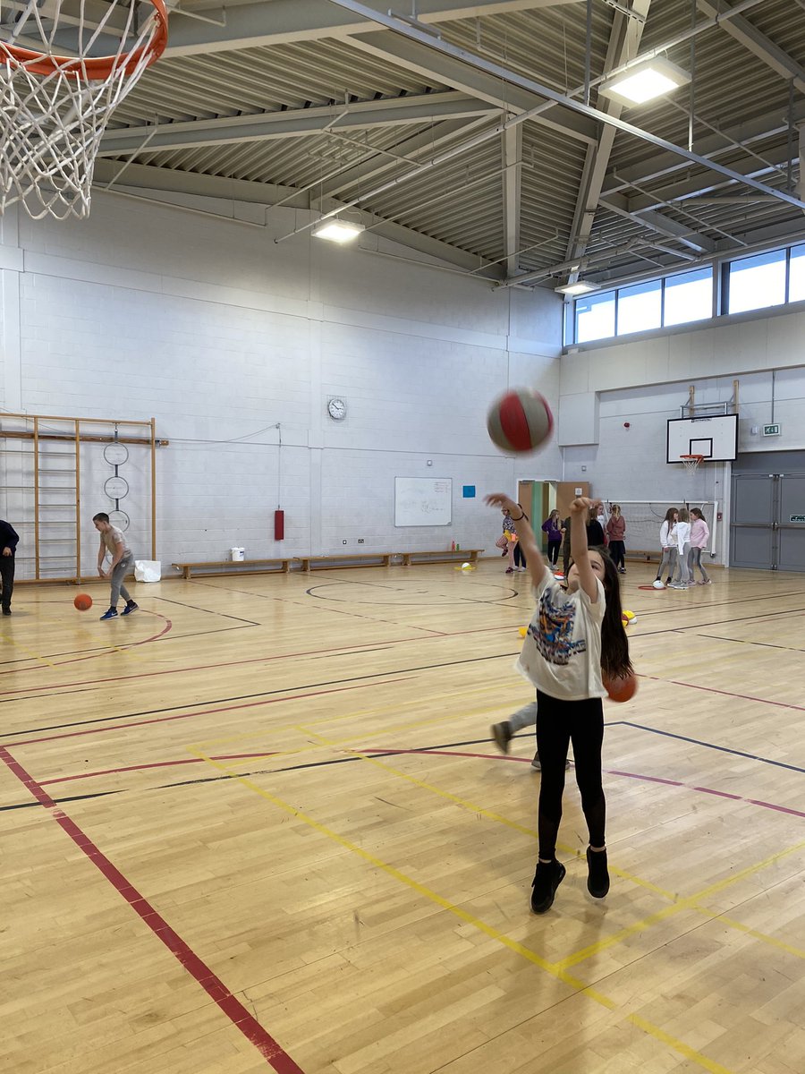 St Clement's P6 tweet media