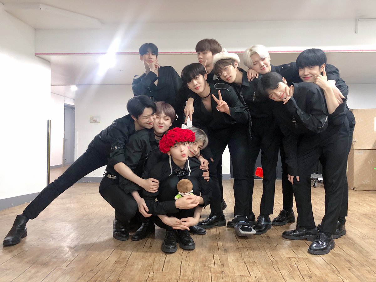 x1_mp4's tweet photo. #엑스원_800일_축하해 https://t.co/U37P1AG8iR