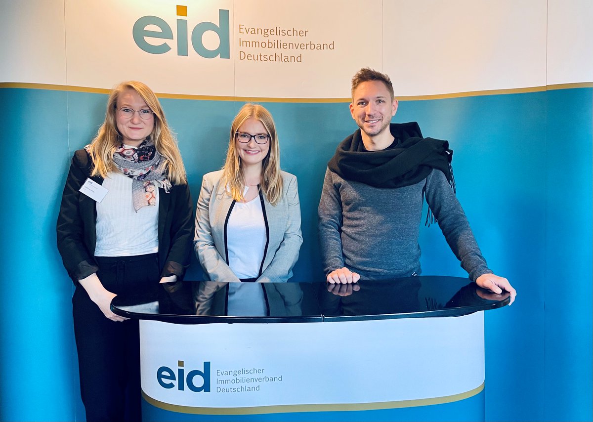 eid_Wohnen's tweet photo. Es war uns ein Vergnügen, rund 450 Personen beim 47. Fachgespräch zum #WEG zu begrüßen! Danke auch an unsere Premiumpartner @casaviDE, @haufe,  @vodafone_de und svt Brandsanierung. Wir freuen uns schon auf das nächste Fachgespräch vom 26.-28.10.22.

#WEG2021fischen #70JahreWEG https://t.co/NBQALDvaaG