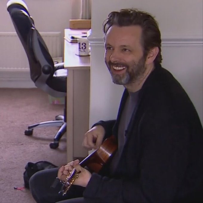 bunnyhuggerpro's tweet photo. If you’re feeling down today….check out this guy!! 👇🏻👇🏻 Guaranteed to put a spring in your step and a smile on your face JUST by thinking that he’s filming #GoodOmens2 with a a handful of AMAZING other people #michaelsheen #thepowerofpositive https://t.co/qtzpMBJCbH