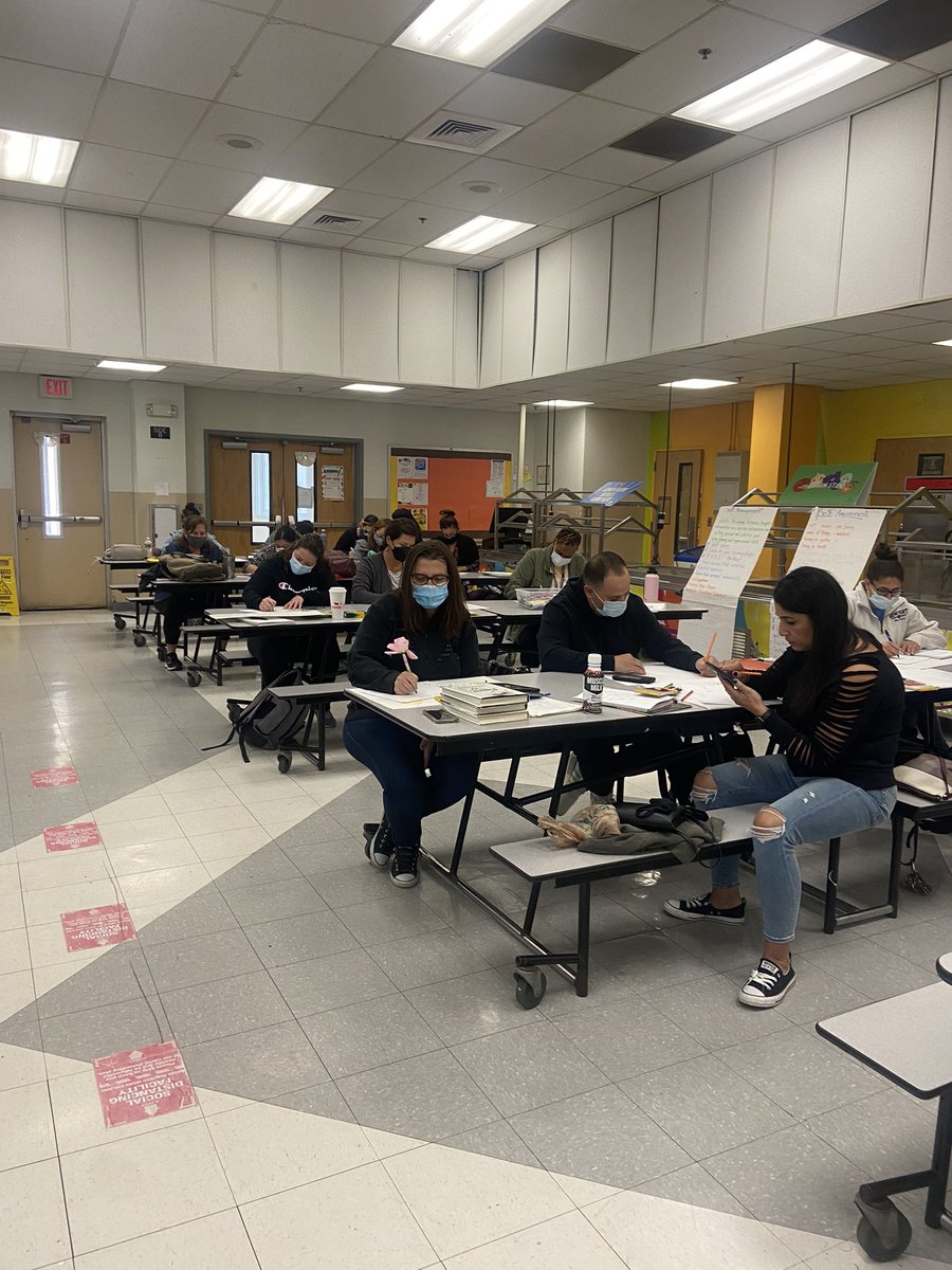 dprott_prott's tweet photo. Hannah Caldwell Teachers ROCK S.E.L. Strategies! https://t.co/cQIfSbCWiG