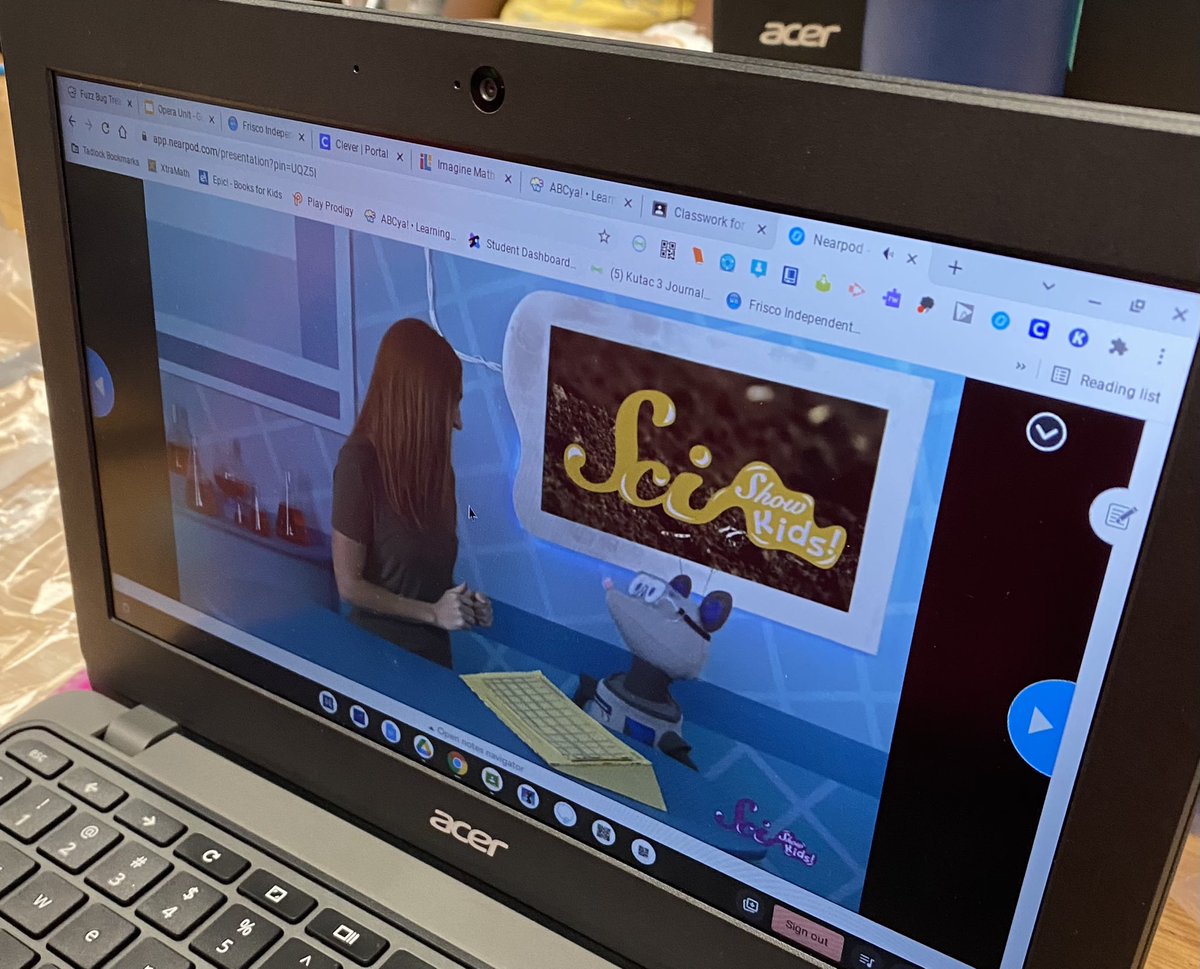 KutacTonya's tweet photo. Learning about soil formation is more engaging with @nearpod! #tadlocklearns @TadlockElem #FISDelemscience https://t.co/sEX3x5uYVK
