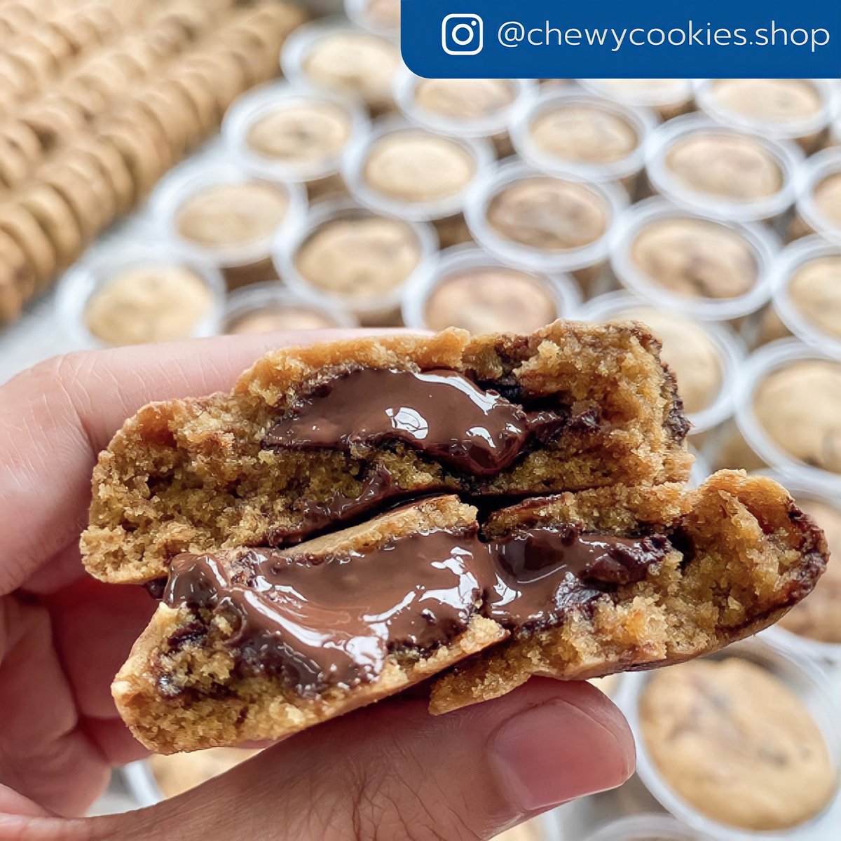 cookies_chewy's tweet photo. คุกกี้ลาวา ดาร์กช็อก/ไวท์ช็อก
ใช้เนยสดแท้ ปราศจากไขมันทรานส์

🛒 กระปุกละ 130฿ (บรรจุ 6ชิ้น)

ส่งทุกวันทักได้เลยนะคะ  https://t.co/JWft3CVJme https://t.co/PKjM92jMMN
