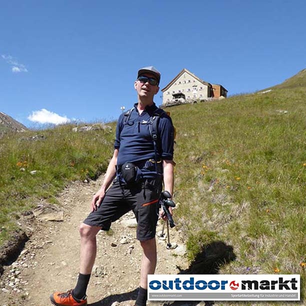 MarktOutdoor's tweet photo. Lowa hat mit Dr. Micha Bahr den Blog „Lehrpfade“ ins Leben gerufen, der nun auf https://t.co/b1r2hkn091 zu finden ist. Dr. Bahr ist Manualmediziner und beschäftigt sich seit vielen Jahren mit dem Thema Biomechanik. 

https://t.co/wfL2XMTZ4p

#outdoor #lowa #schuhe #blog https://t.co/zH2goxTc0l