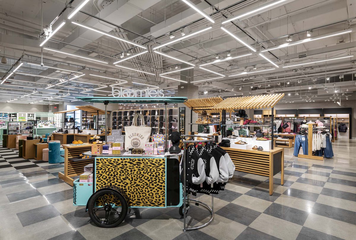 NELSONworldwide's tweet photo. As the #retail industry evolves, @Bloomingdale’s, one of America’s most iconic luxury department stores, debuts Bloomie’s. The 22,000 SF store brings the best of Bloomingdale’s to a smaller, highly curated, ever-evolving store concept. Read more here: https://t.co/hEVzvEHLUU https://t.co/8HMtU5VXRL