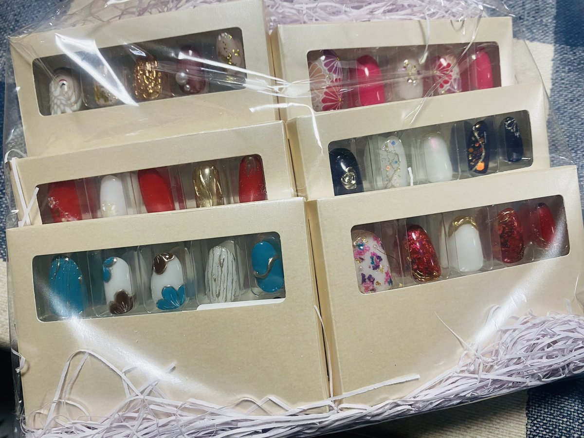 ACHA91144841's tweet photo. ACHA東京の上床さんが振袖整理に
まこHOUSEに来てくれました。
明日から久しぶりの
振袖撮影再開です。
ドキドキわくわく。
最高の撮影になるように
スタッフ一同がんばります。
#児童養護施設 #振袖
#achaproject #ACHA https://t.co/Zr4I83nar5