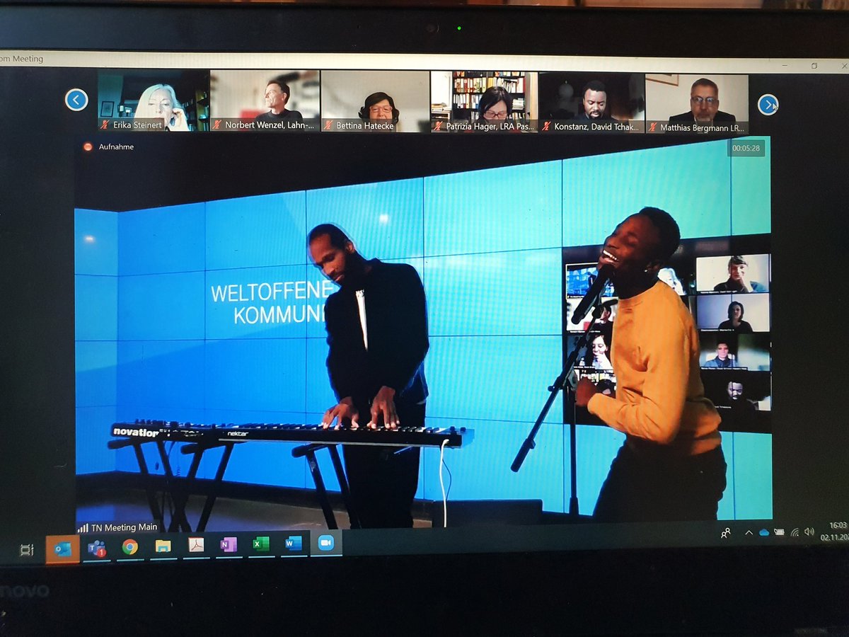 NittayaFuchs's tweet photo. Musik ist grenzenlos #Weltoffene #Kommune @PHINEOgAG @BertelsmannSt https://t.co/69Qh0tCfQr