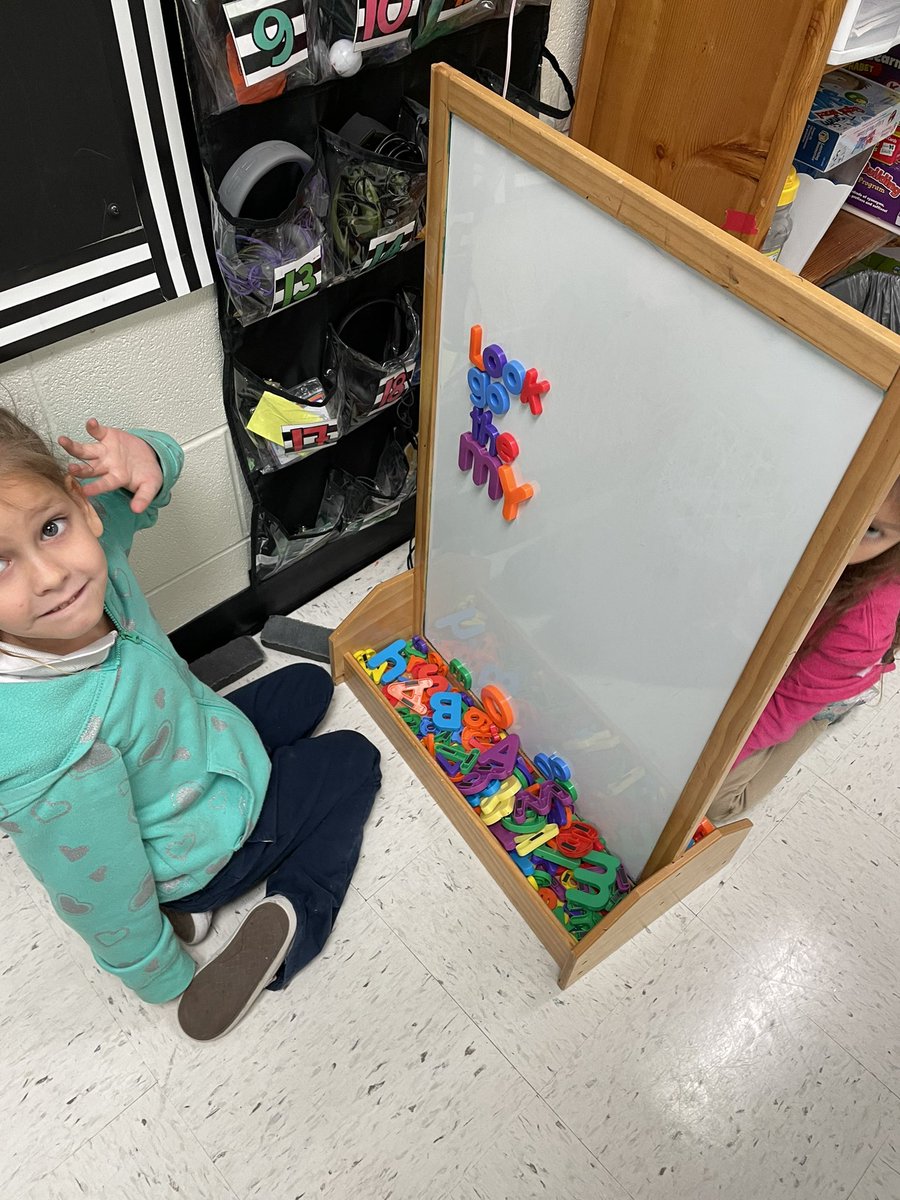 KinderJAM_'s tweet photo. #daily5 #kinderlife https://t.co/GLObs5V0rZ