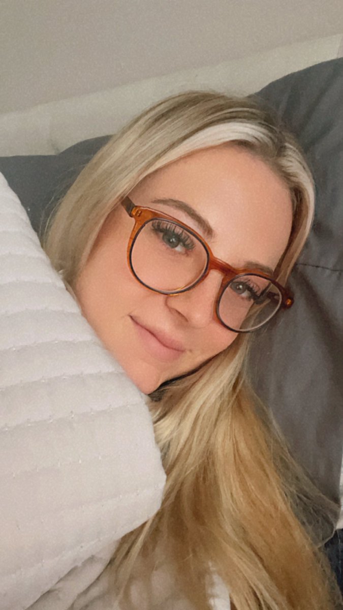 The Blonde Broker tweet media