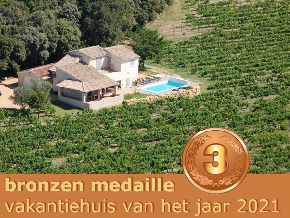 ventouximmo's tweet photo. VAKANTIEHUIS VAN HET JAAR 2021 🏆

BRONZEN MEDAILLE 2021
🥇 ?
🥈 ?
🥉 Visan III

Meer info : https://t.co/YwcCNFdT6t

#vakantiehuizenprovence #vakantieprovence #vakantiehuisvanhetjaar #vakantiehuis2021 #vastgoedkopenprovence #ventouximmoprovence https://t.co/Bud4vs3e6T