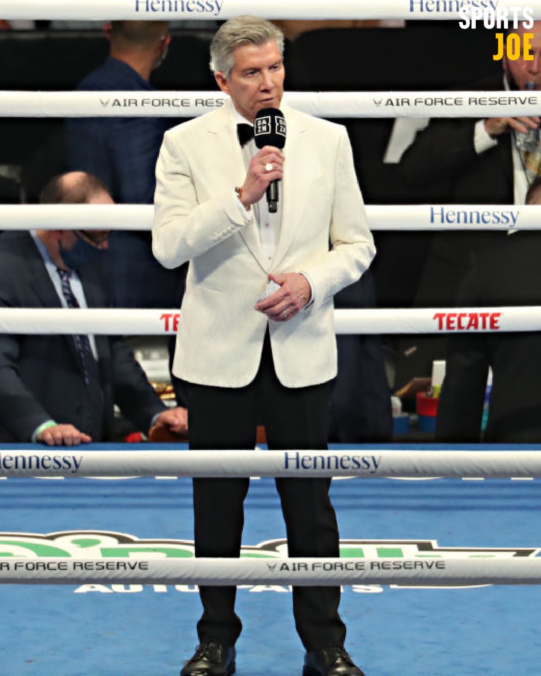 LET\S GET READY TO RUMBLE Happy birthday to the voice of boxing himself who turns 77 today 