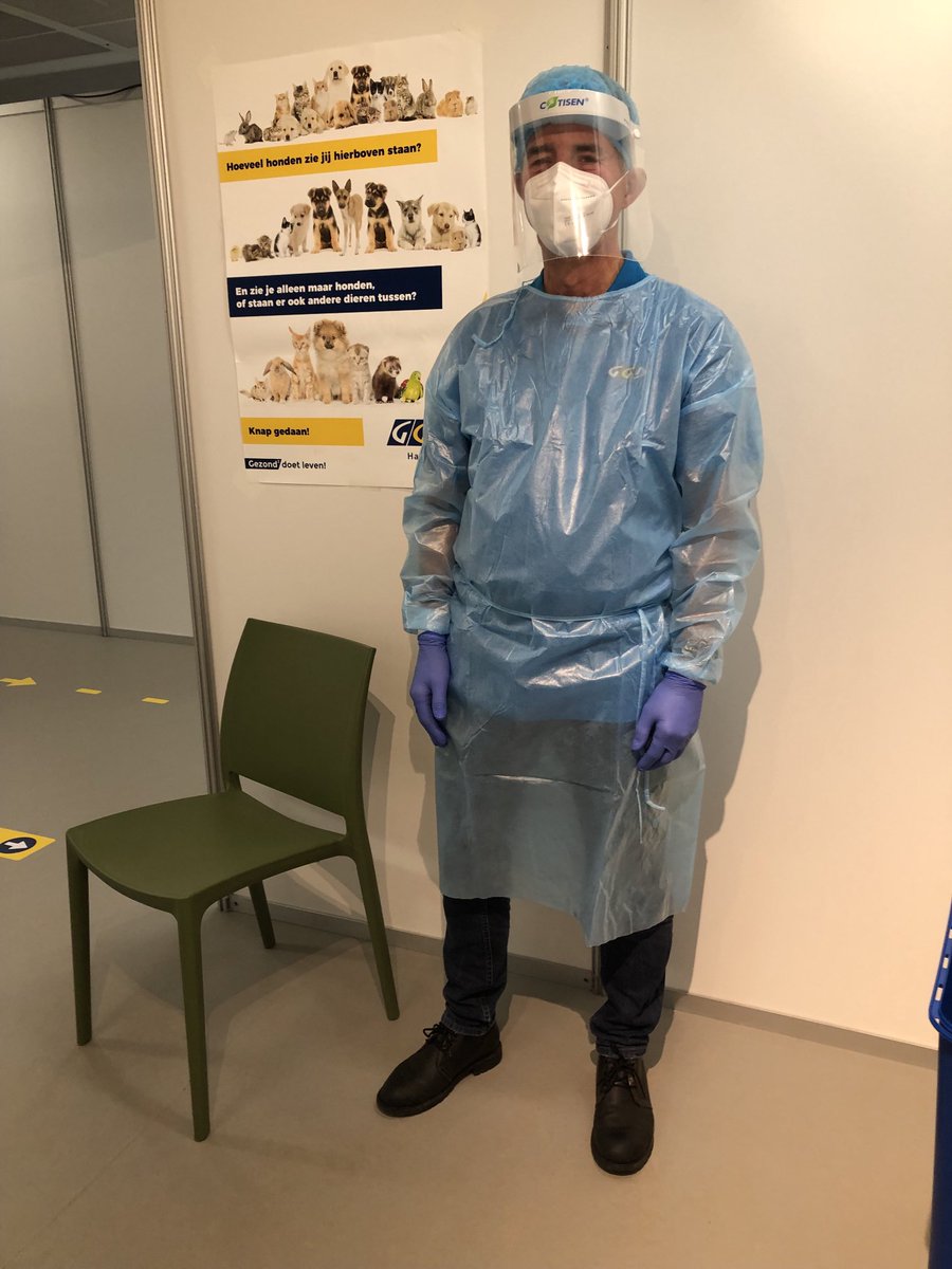 EttekovenHans's tweet photo. Vandaag mijn werk als #verpleegkundige weer opgepakt, #covid teststraat bij de #ggdhvb https://t.co/TDJ018X9OT
