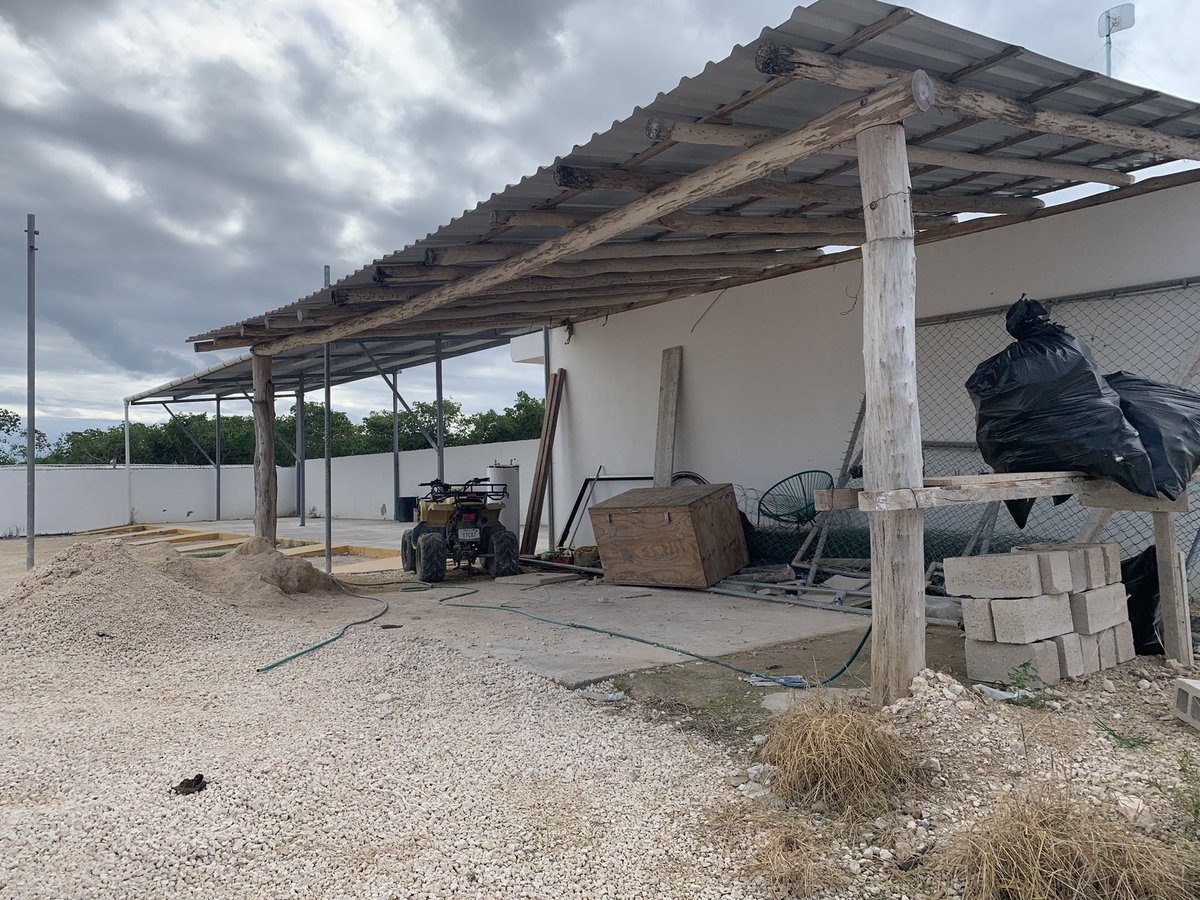 sunnygarod's tweet photo. La terminal en Chiquilá está muy feita. @MOBILITYADO 🥲 https://t.co/176T67rfS7