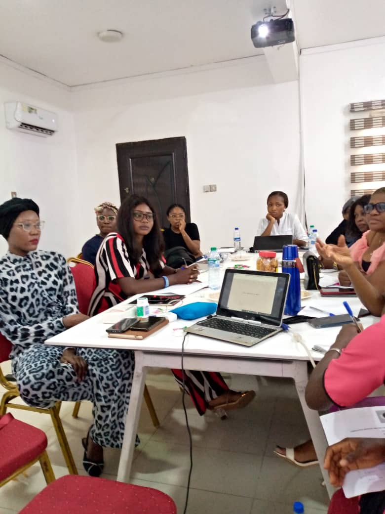 VSI_ng's tweet photo. With support from @amplifyfund VSI organized a 2 days consultative meeting with CSOs and vulnerable women to develop a policy brief on inclusive, safe and non-discriminatory access to SRH services and information for vulnerable women in Nigeria.
#InclusiveSRHR #ComprehensiveSRHR https://t.co/PxwU35p2Hs