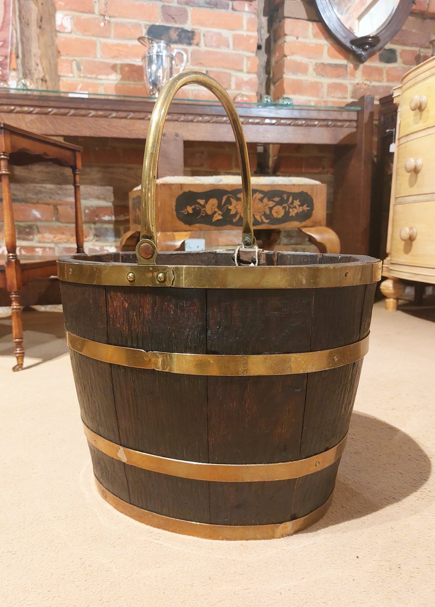eversleybarn's tweet photo. #brassboundbucket #18thcentury #oaksidetable #vintagetoys #brassbugle #couragebeerjug #coffeepot #judismithantiques #eversleybarnantiques https://t.co/FUfbpWyUKU