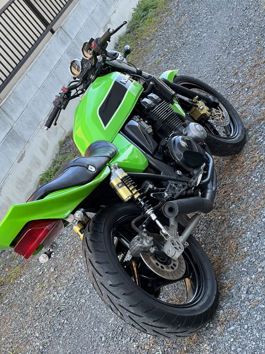 kitzrx116's tweet photo. zrx400  売ります。
詳細はdmでお願いします
#zrx400
#zrx400売ります
#バイク
#カワサキ https://t.co/M46AWJPOXf