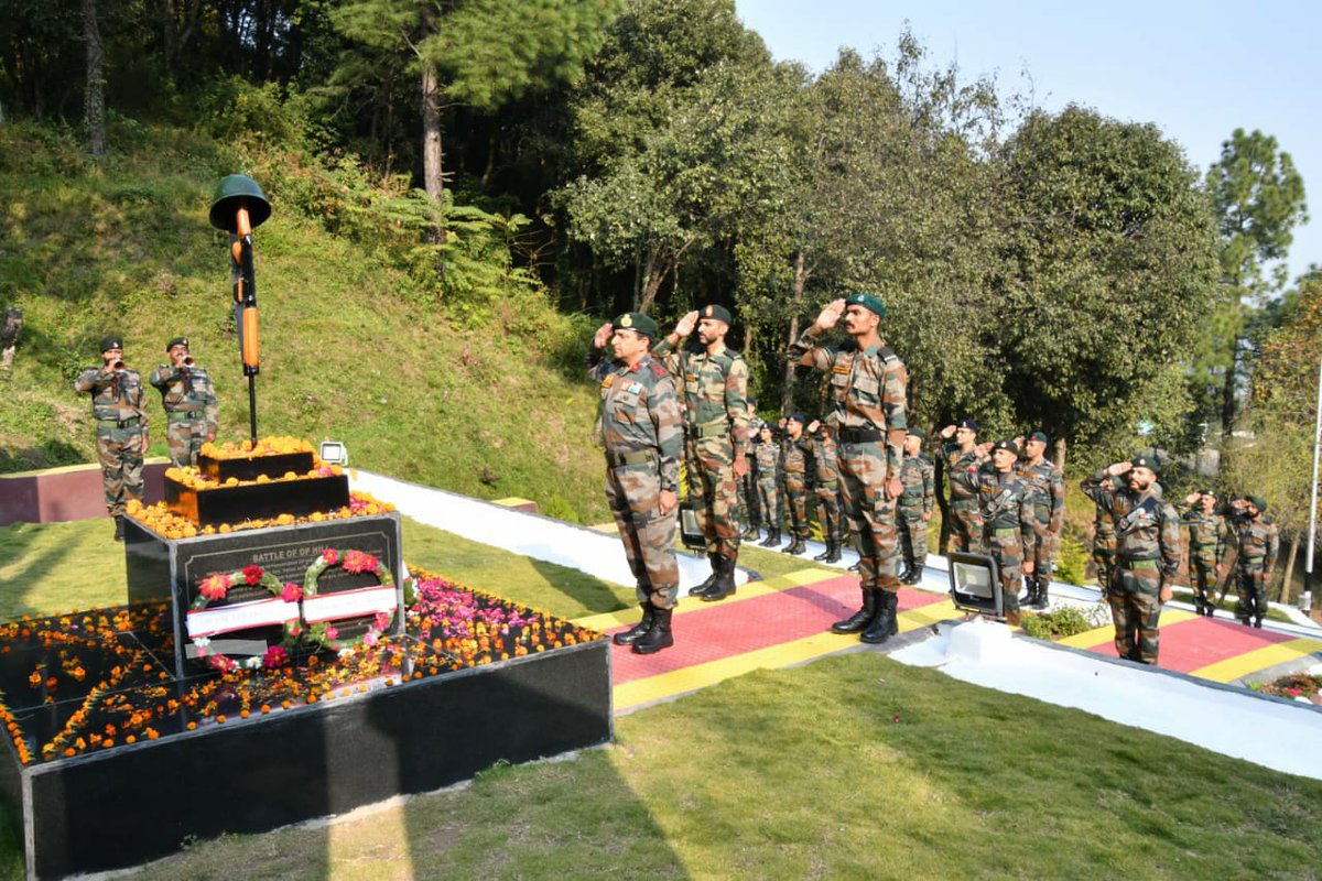 Whiteknight_IA's tweet photo. "BATTLE OF OP HILL"
Historical battle  epitomising  indomitable resolve, strong  determination &amp; fiery courage. #IndianArmy at #BhimberGali paid rich tributes to the spirit of Indian Soldiers in a solemn ceremony.Darshan Singh Dwar was also inaugurated. 
@adgpi
@NorthernComd_IA https://t.co/XrqTPNo7Qe
