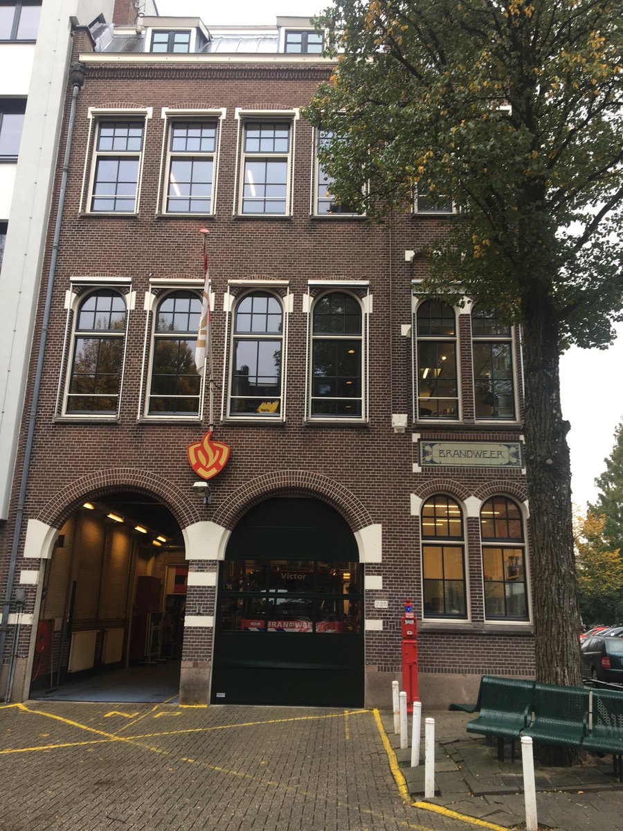 Vanmiddag gastvrij ontvangen op kazerne Victor <a href="/BrandweerAA/">Brandweer AA</a>. Als waarnemend clustermanager kennis gemaakt met een energieke bezetting, heerlijk aan de koffietafel met het gesprek over ons mooie vak en wat ons bezig houdt ✅ Op naar een mooie samenwerking 💪🏻