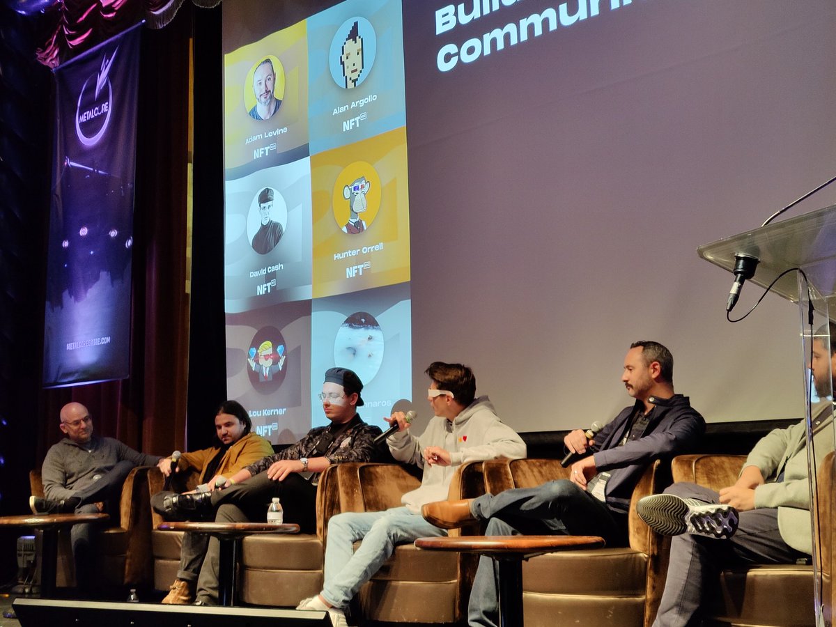 bryanbrinkman's tweet photo. Watching @ItsAdamtastic @davidcash888 @hunterorrell and more talk about community ❤️ https://t.co/pobzsUhhBr