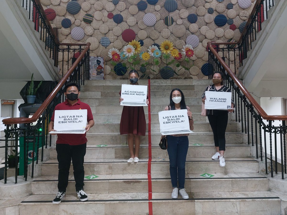 kneelfatrake's tweet photo. Let's take a moment to thank these 4 student leaders for braving the City officials and different univ admins in representing the call of Baguio students for an academic break. Again, this would've not been possible without everyone's support. Payt latta! #AcademicBreakNOWBaguio https://t.co/idPHRd9nVc