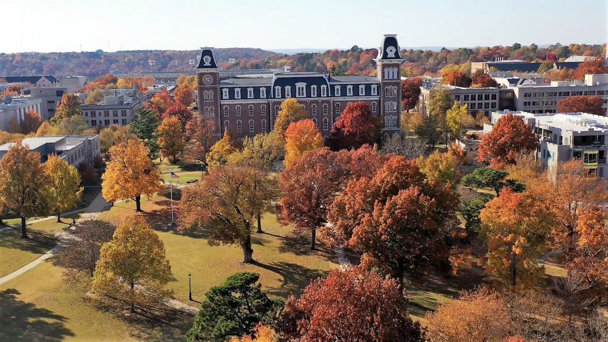 ArkansasTV_'s tweet photo. It’s officially sweater weather, and we’re seeing the fall color across The Natural State!
Whether you’re swinging by Old Main at @UArkansas or trekking out to a favorite point, take in a whole new perspective on favorite spots with #ExploringARFromAbove: https://t.co/NAwQD7QHrf https://t.co/DQRXE6LTDF
