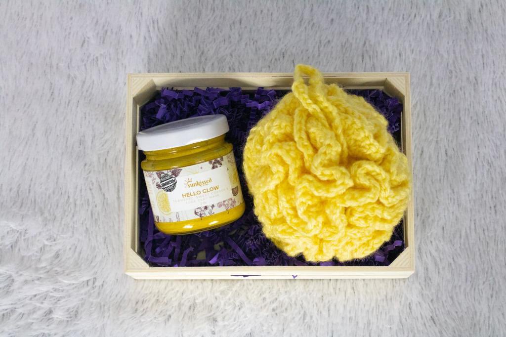 thesoapboss's tweet image. I- I cry 😢  but this is funny because @CopperAndThread &amp;amp; @sunkissedtreats  are literally brand besties