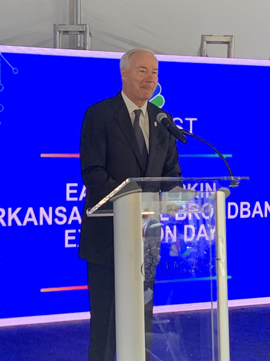 ComcastSouth's tweet photo. Governor @Asahutchinson at the Comcast #ARBroadband announcement in Earle, AR. More than 2,300 homes and businesses in the area now have access to Comcast services. #ruralbroadband #digitalinclusion https://t.co/eHaO8YSoI1