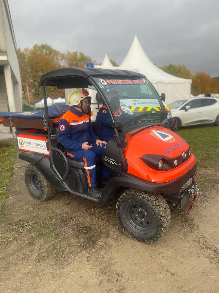 ADPC_91's tweet photo. Ce week-end de la Toussaint n'a pas été de tout repos pour nos secouristes ! Plus de 40 bénévoles se sont relayés sur diverses missions ; formations, DPS dans notre département, renforts auprès de nos collègues de @PCParisSeine et @ADPC78... Il y'en avait pour tous les goûts ! 😎 https://t.co/WXjX1MJ3D5