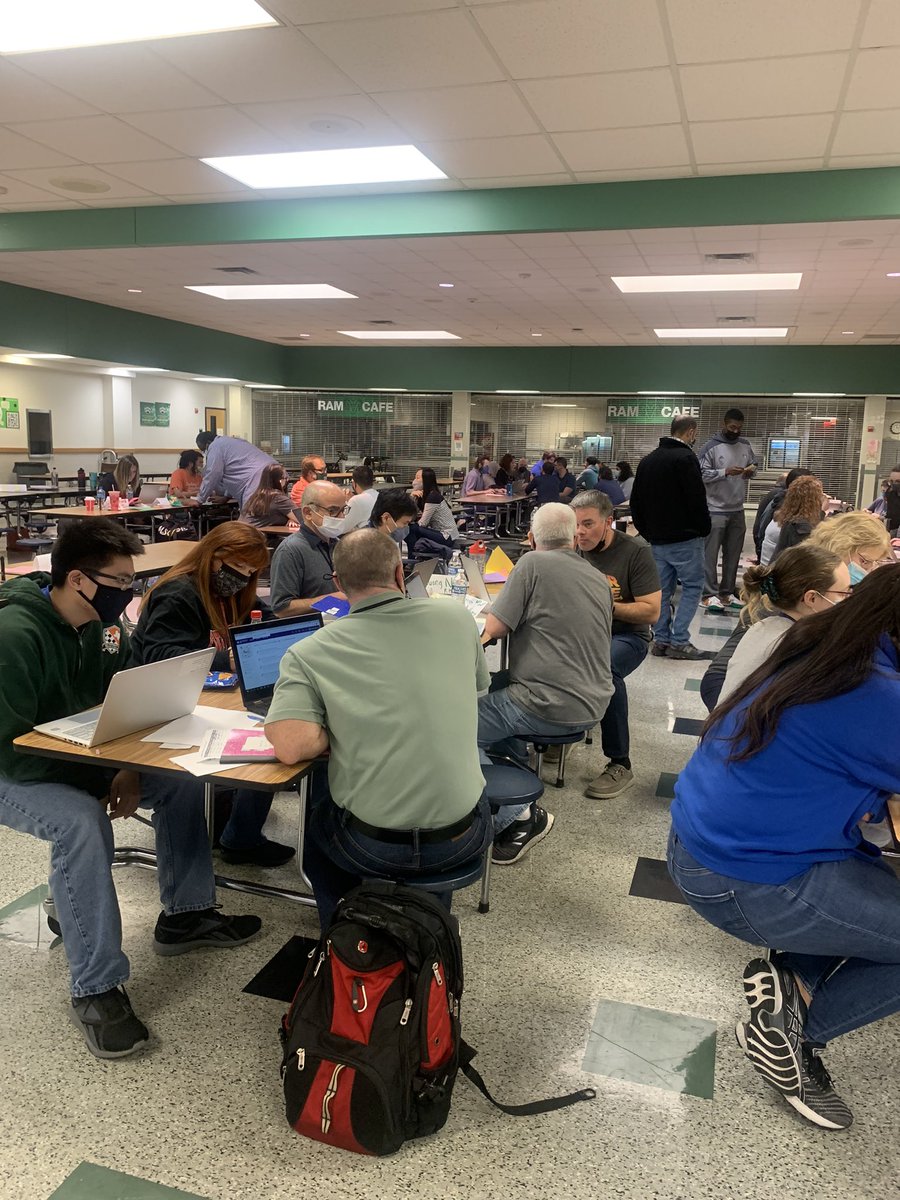 RISDTnLScience's tweet image. RISD high school science teachers are enhancing LOs &amp;amp; getting creative with performance assessment tasks!@TnLAlwaysHere #RISDPowerofLove