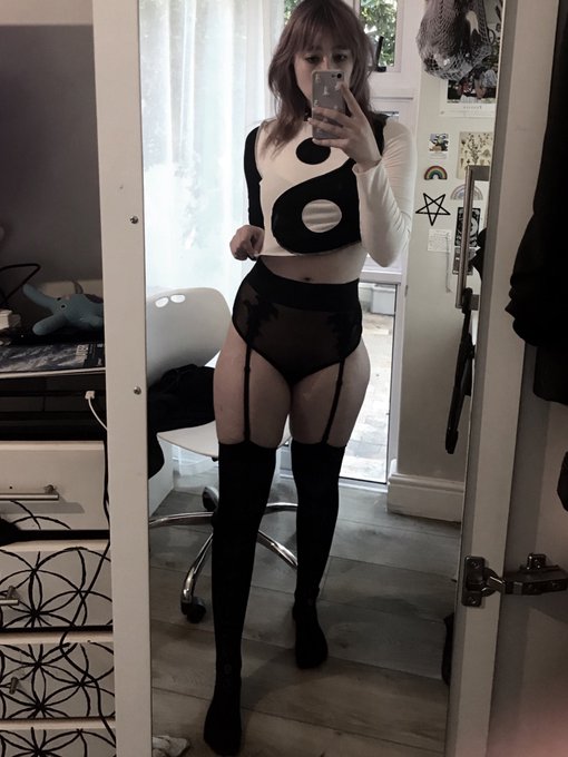 ｃｏｍｅ   ｈｅｒｅ，  ｉ ｗａｎｔ  ｔｏ  ｃｒｕｓｈ ｙｏｕ  ｗｉｔｈ   ｍｙ ｔｈｉｇｈｓ. https://t.co/ua0ZJHlkUf<a href="/tag/spacejam"class="tags"><span>#spacejam</span></a>