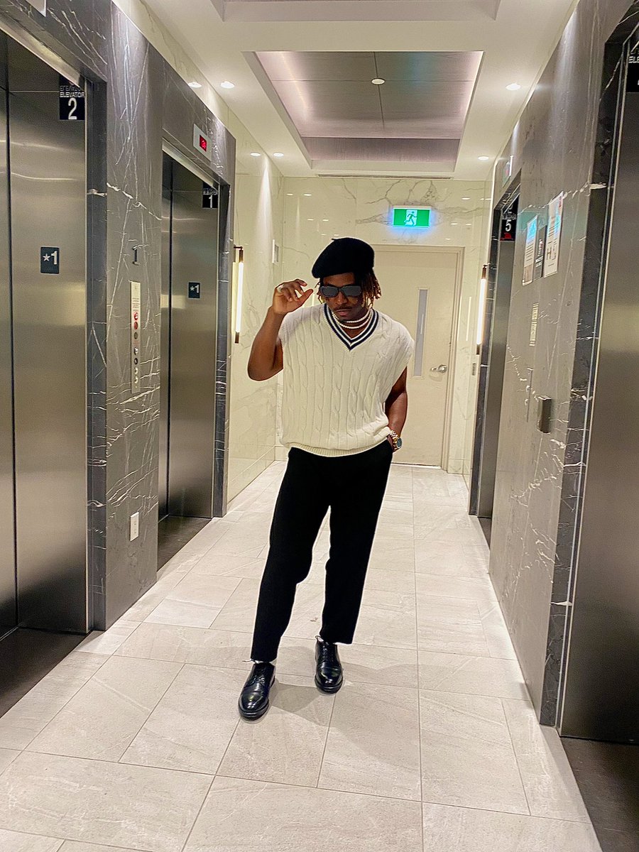 OfficialBoluAji's tweet photo. I know the drill so I stay jiggy with you 🖤 https://t.co/ZhKoGrAdpb
