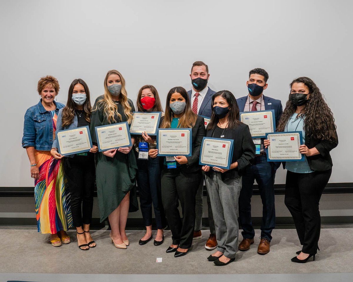 PennDentalMed's tweet photo. PDM recently hosted the Hispanic Student Dental Association (HSDA) Regional Conference! Hispanic dental students from all over the northeast corridor came to PDM where they to learned about opportunities and research.
#HSDA #HispanicHeritageMonth #PennDentalMedicine ##Dentistry https://t.co/iFh2CniAbF